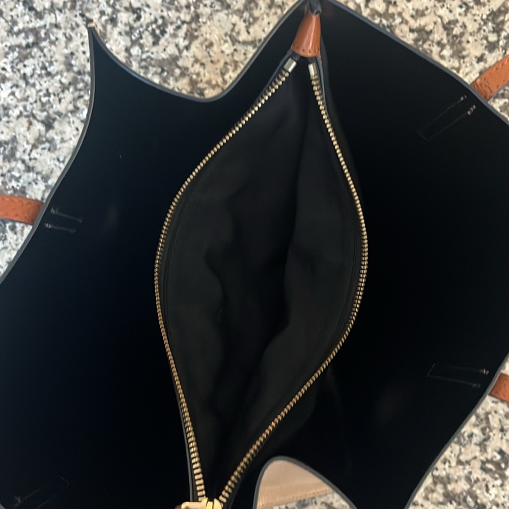 Marc Jacobs Black, Tan and Cream Bag - Picture 5 of 16
